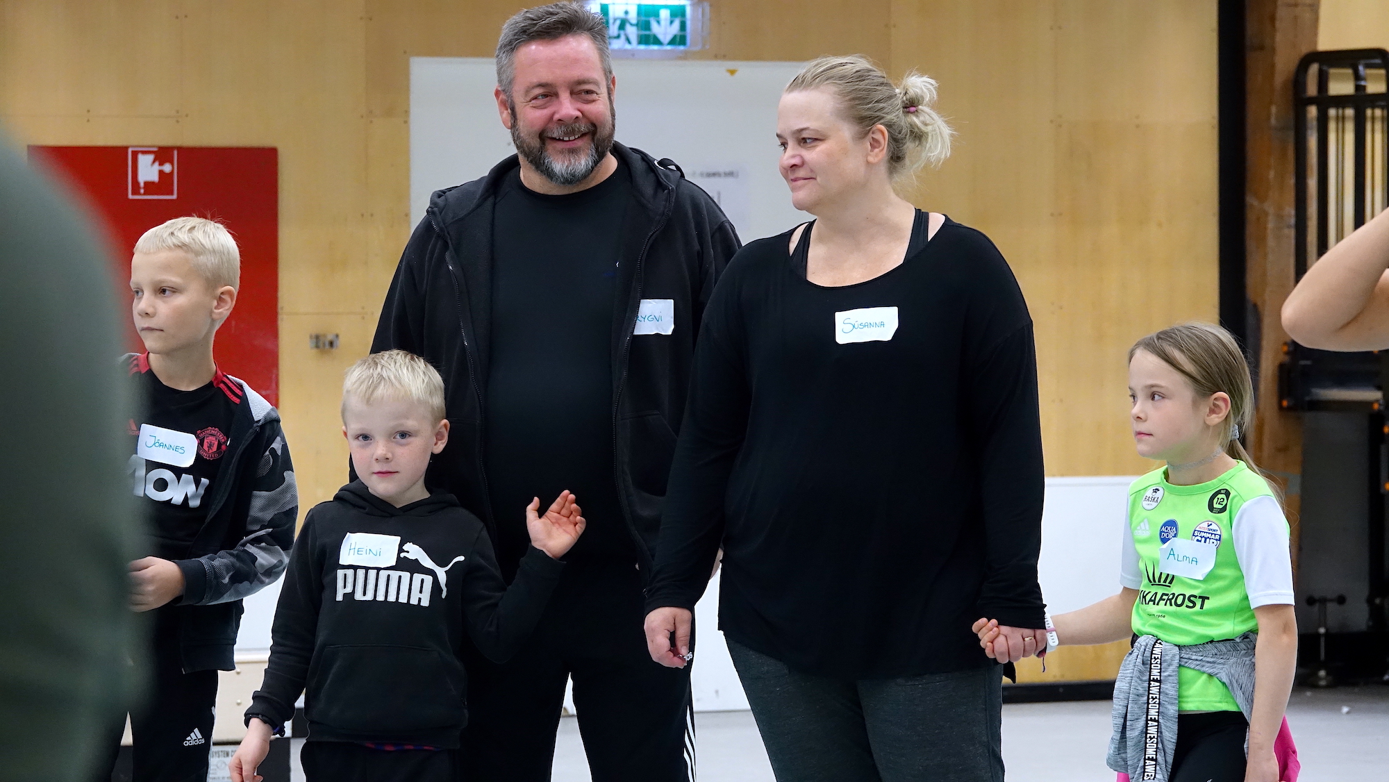 Trygvi Og Familie WEB