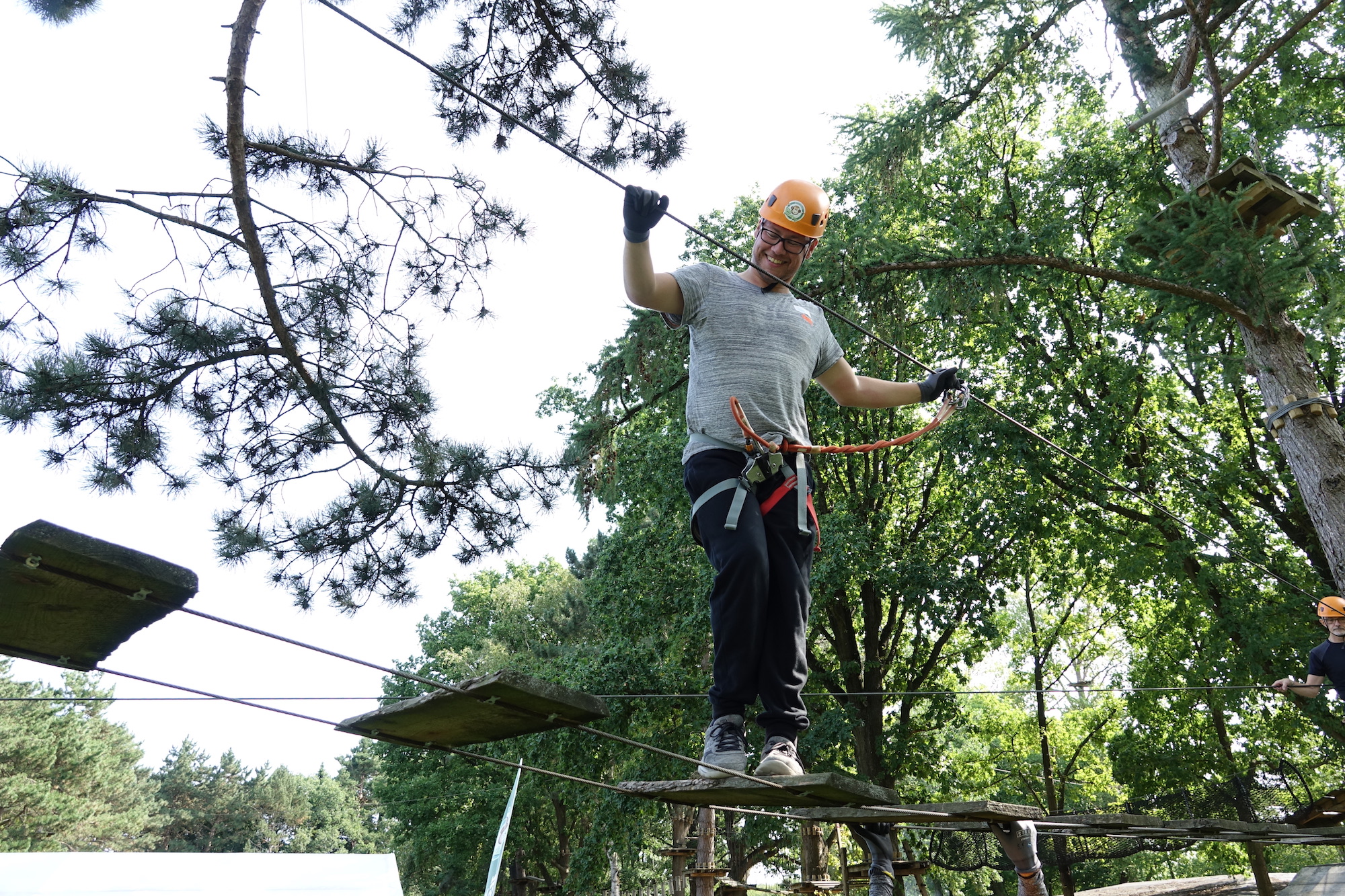Daniel Klatrer på voksencamp