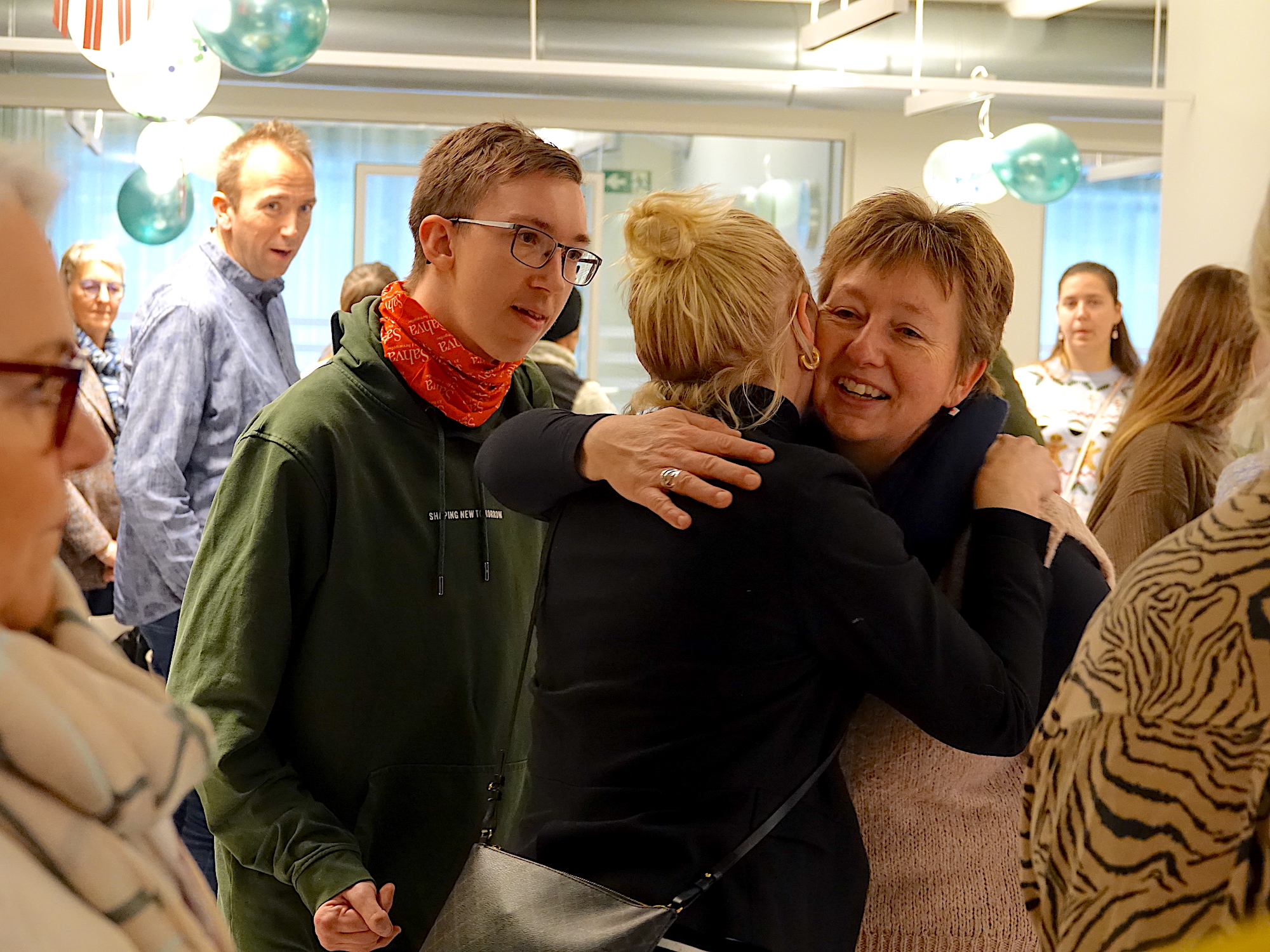 Elsass Vest Åbning Kram WEB